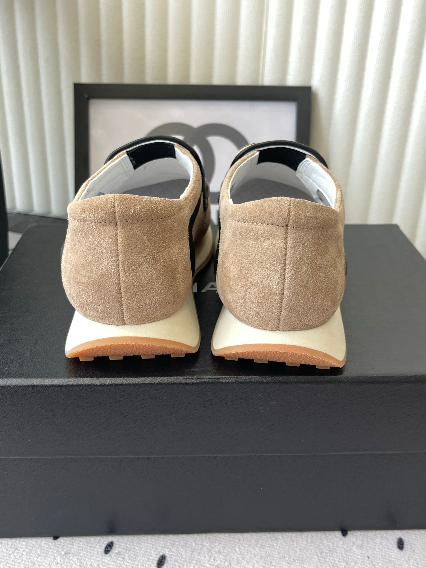 CC 26s Casual Sneakers Beige Suede 892522