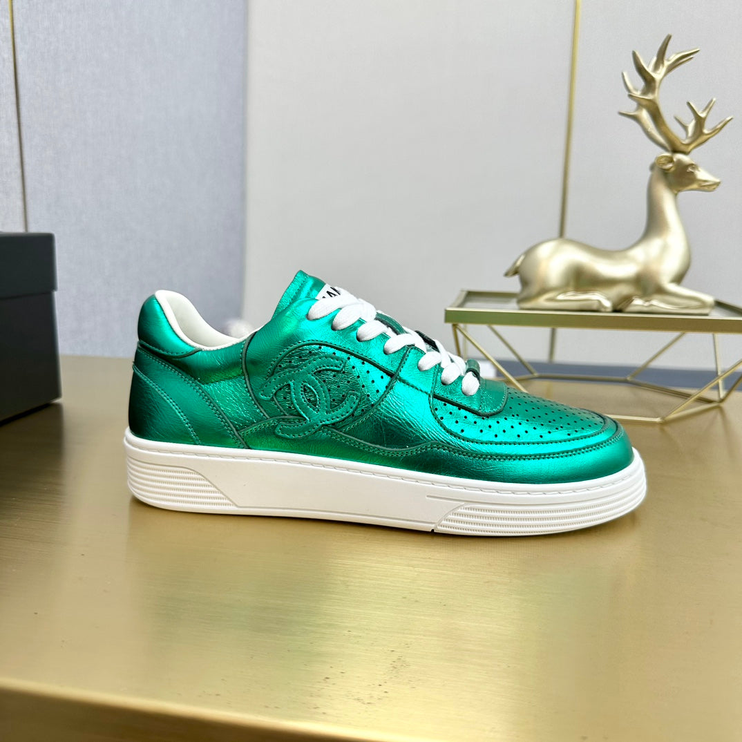 CC 26s Low Top Sneakers Metallic Leather 980936