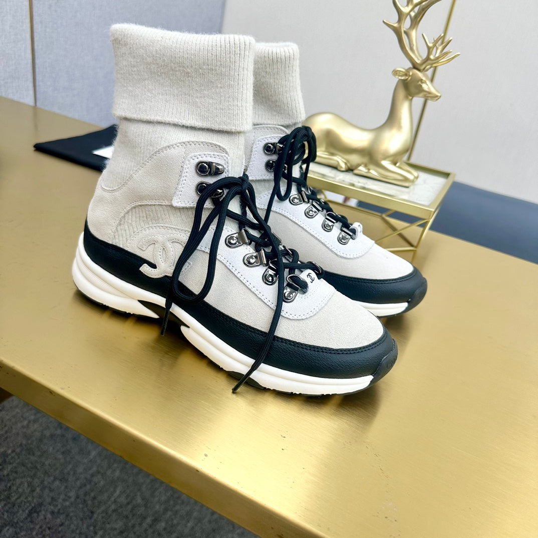 CC 26s Sock Anchor Sneakers White Black Suede 146071