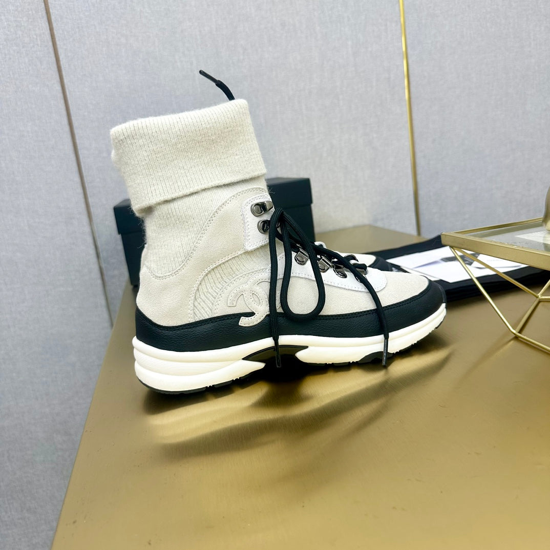 CC 26s Sock Anchor Sneakers White Black Suede 146071