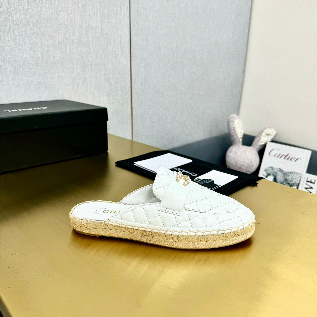 mule white quilted calfskin