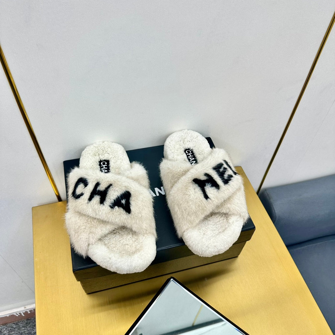 CC 26s Crisscross Sandals White Black Shearling 139991