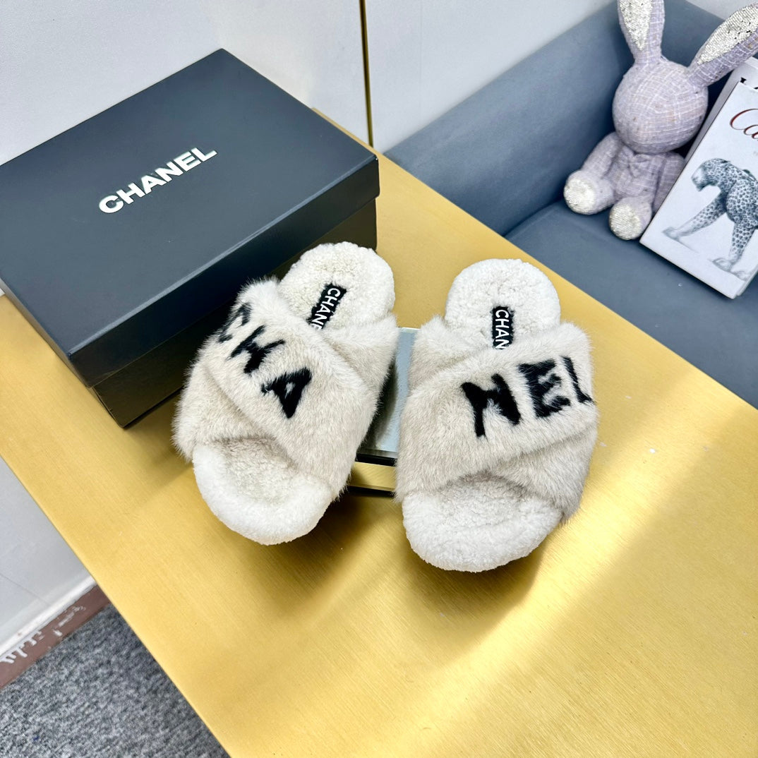 CC 26s Crisscross Sandals White Black Shearling 139991