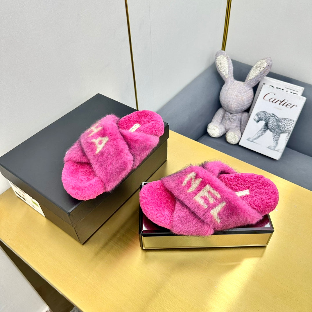 CC 26s Crisscross Sandals Pink White Shearling 139994