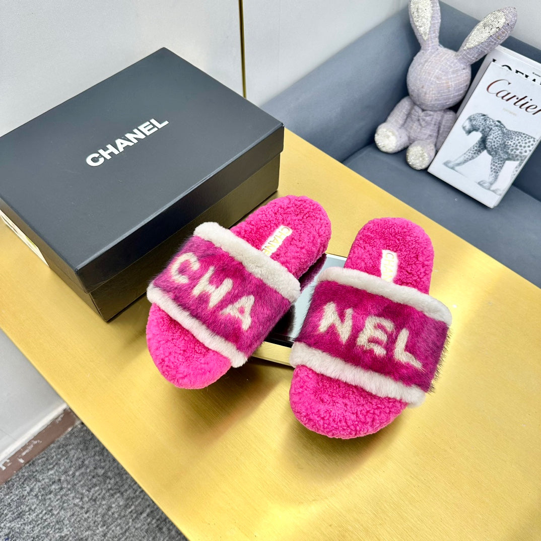 CC 26s Sandals Pink White Shearling 139998