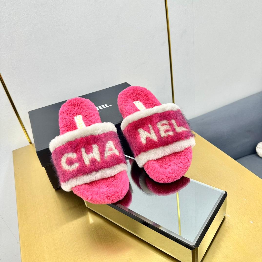 CC 26s Sandals Pink White Shearling 139998