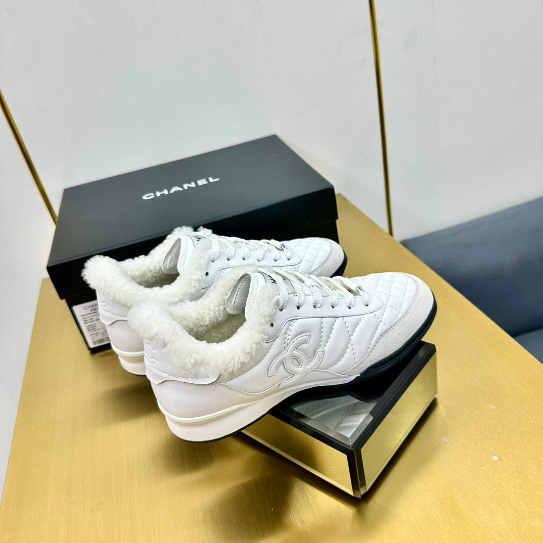CC Low Sneaker White Wool Cowhide413858