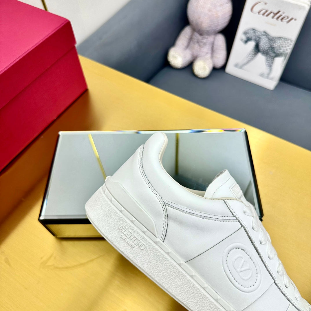 VT 26s Upvillage Sneakers White Leather 927019