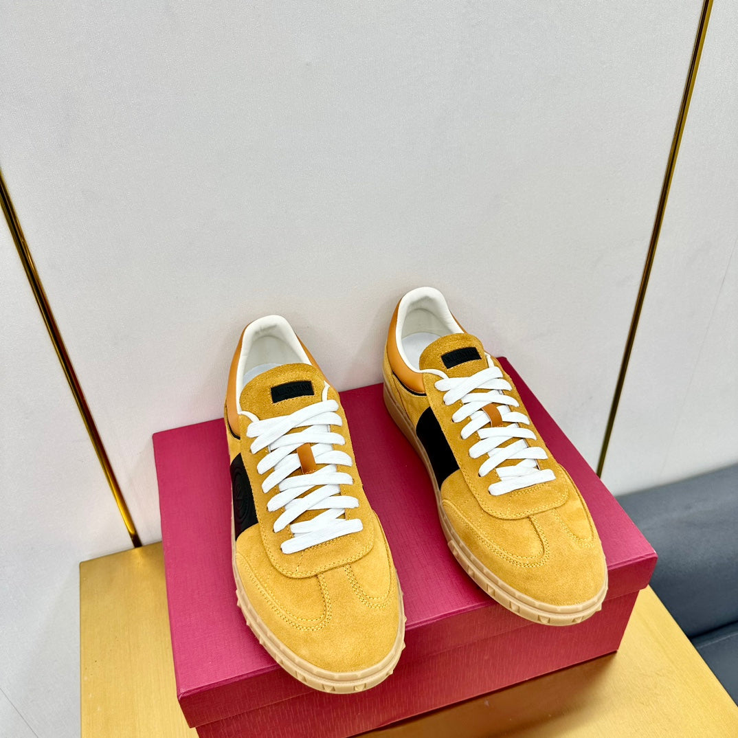 VT 26s Upvillage Sneakers Yellow Black Suede Leather 927027