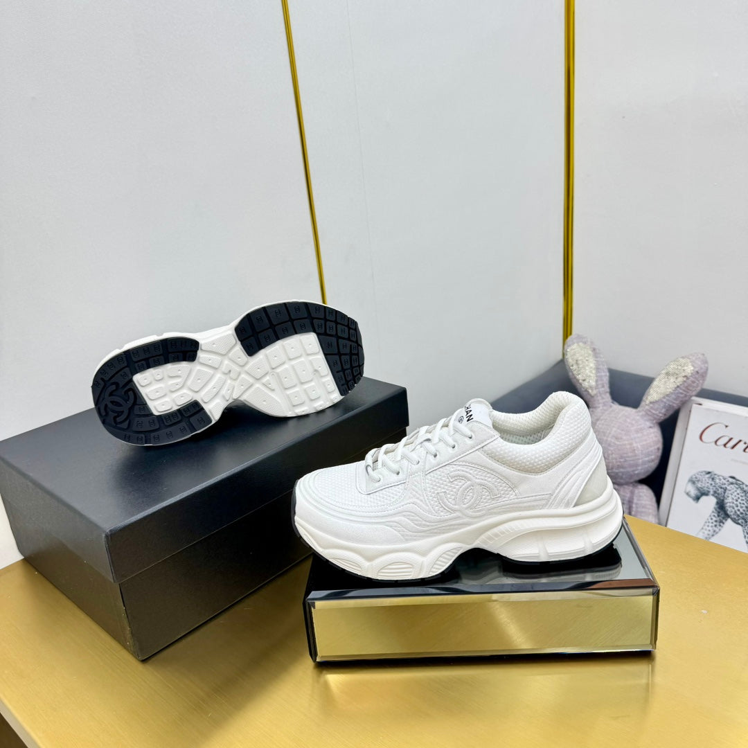 CC Logo Sneakers White Suede Fabric 927346