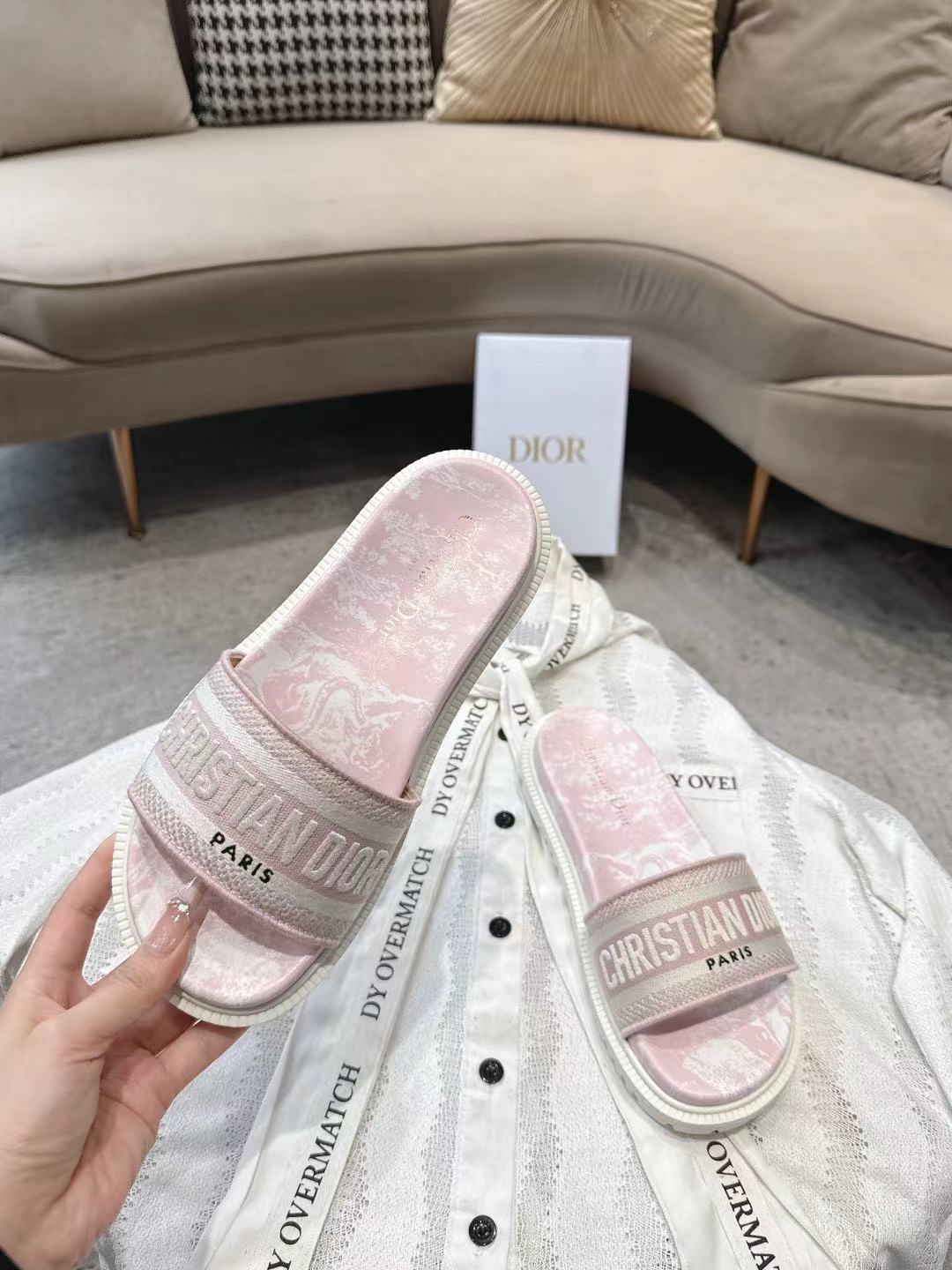 CD 26s Platform Sandals Light Pink White Leather Fabric 944466