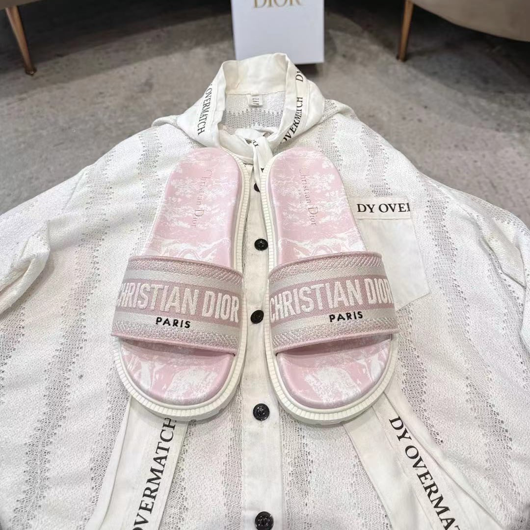 CD 26s Platform Sandals Light Pink White Leather Fabric 944466