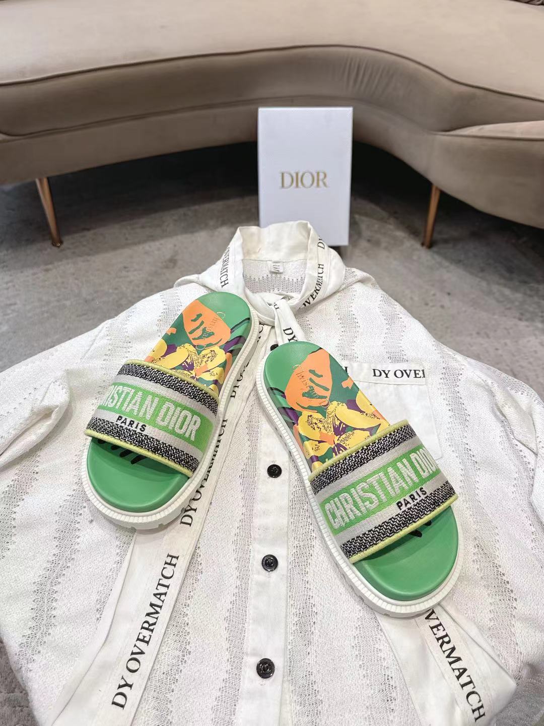 CD 26s Platform Sandals Green Leather Fabric 944469