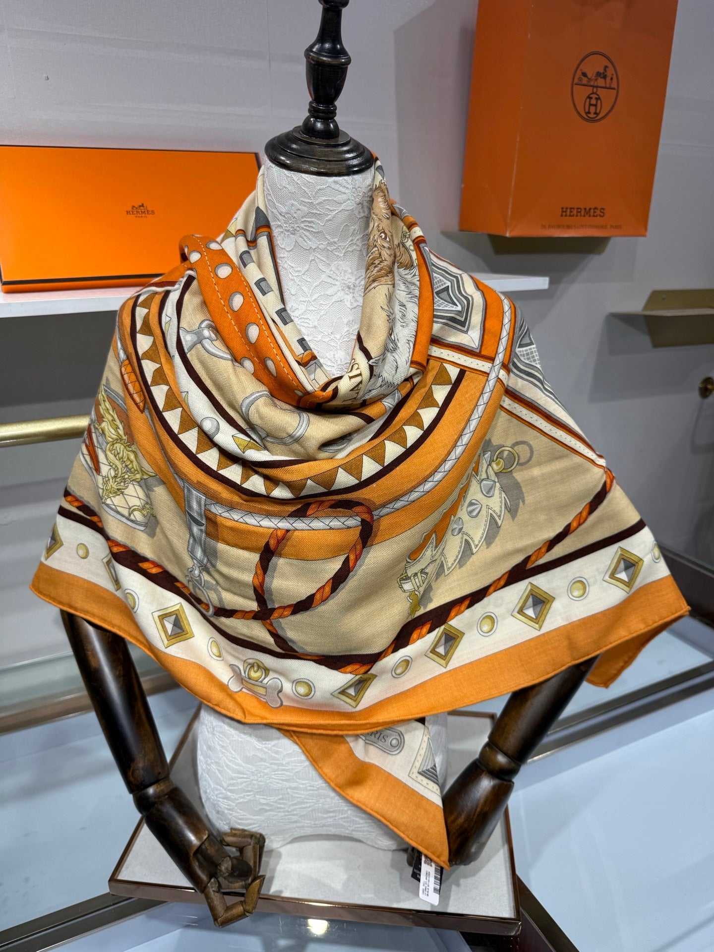 HM 26s 140x140cm Colliers et Laisses pour Chiens  Scarf Cashmere Silk 214210