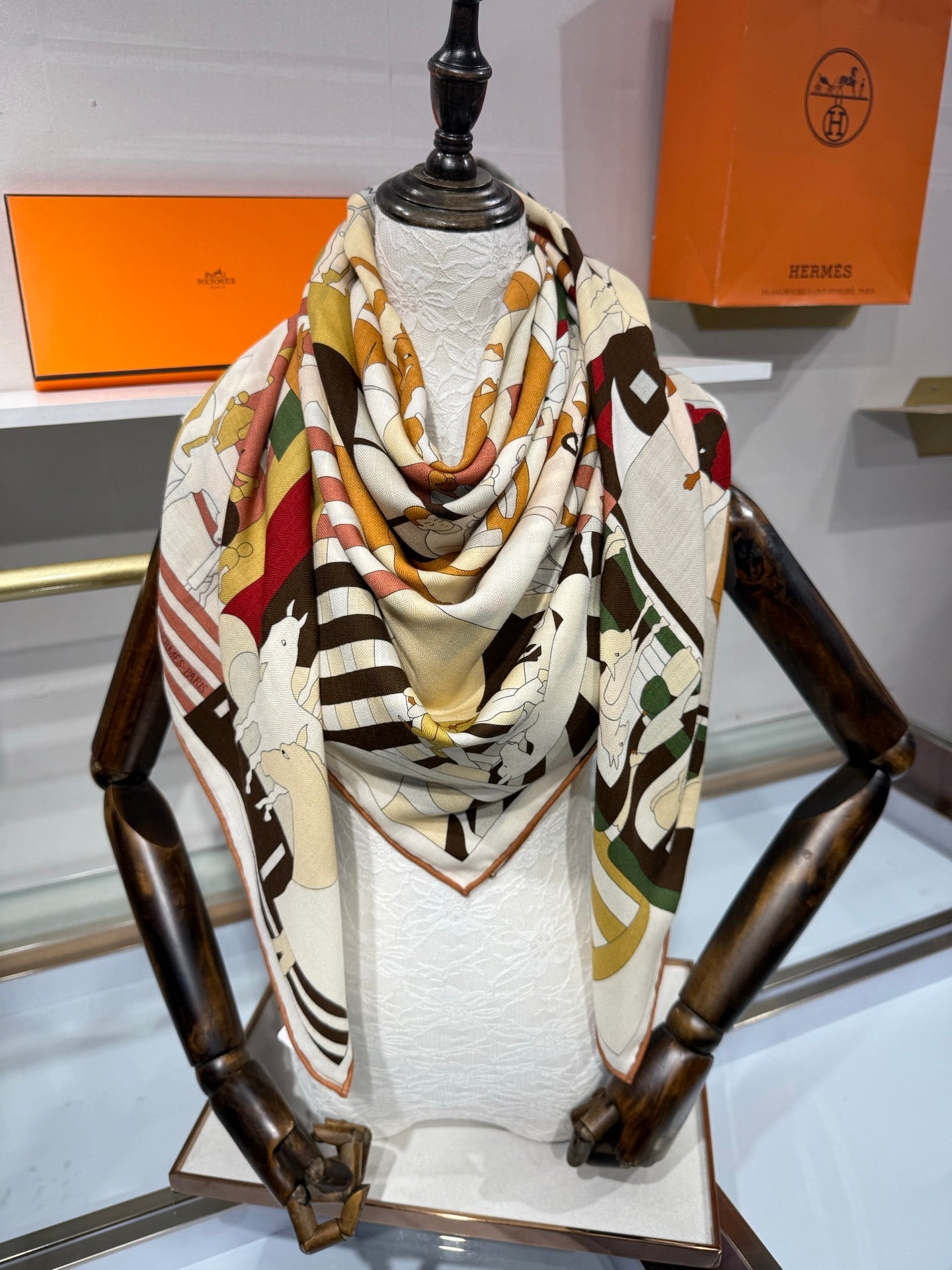 HM 26s 140x140cm Mon Cheval et Moi Scarf Cashmere Silk 214215