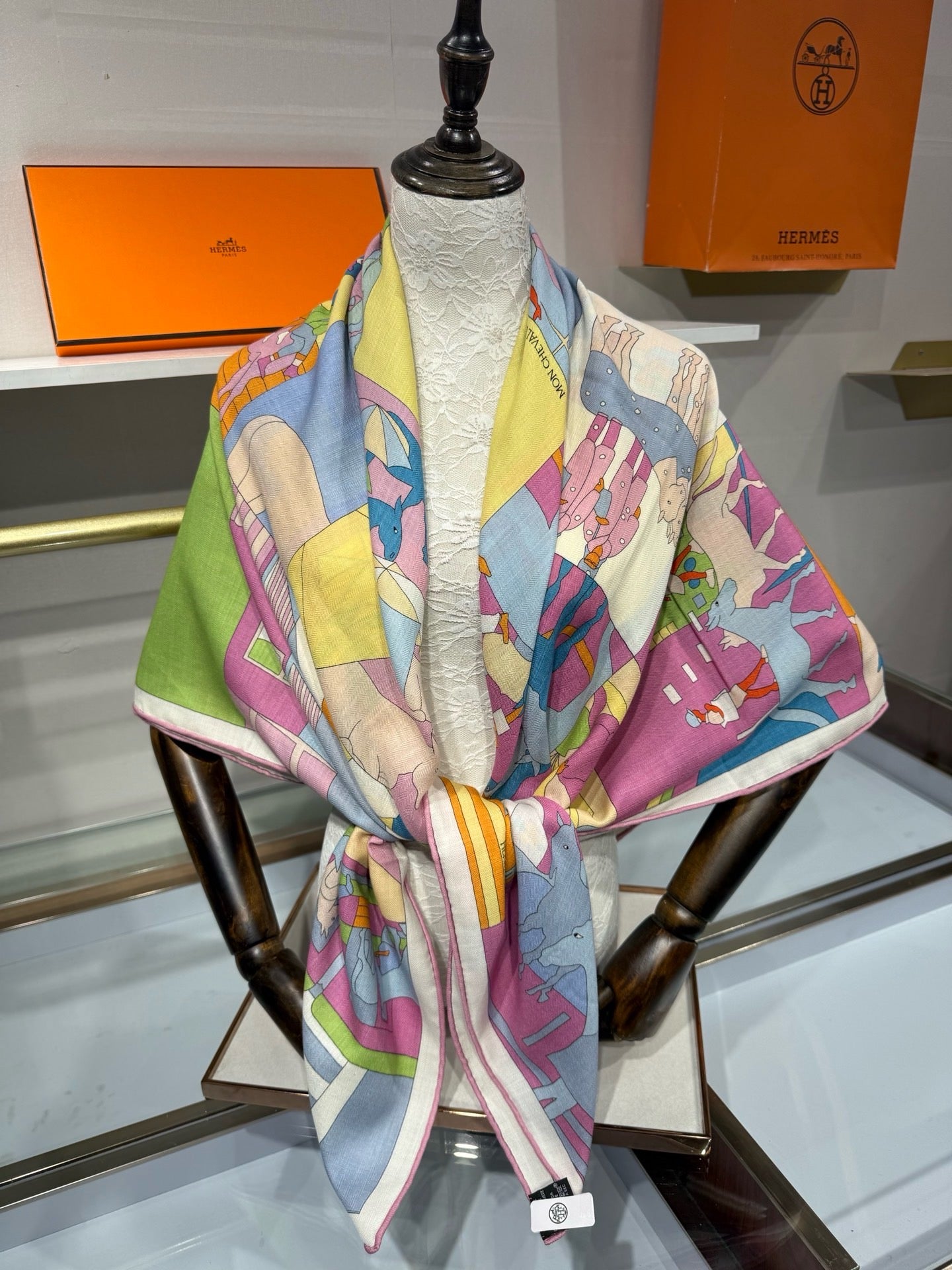 HM 26s 140x140cm Mon Cheval et Moi Scarf Cashmere Silk 214221