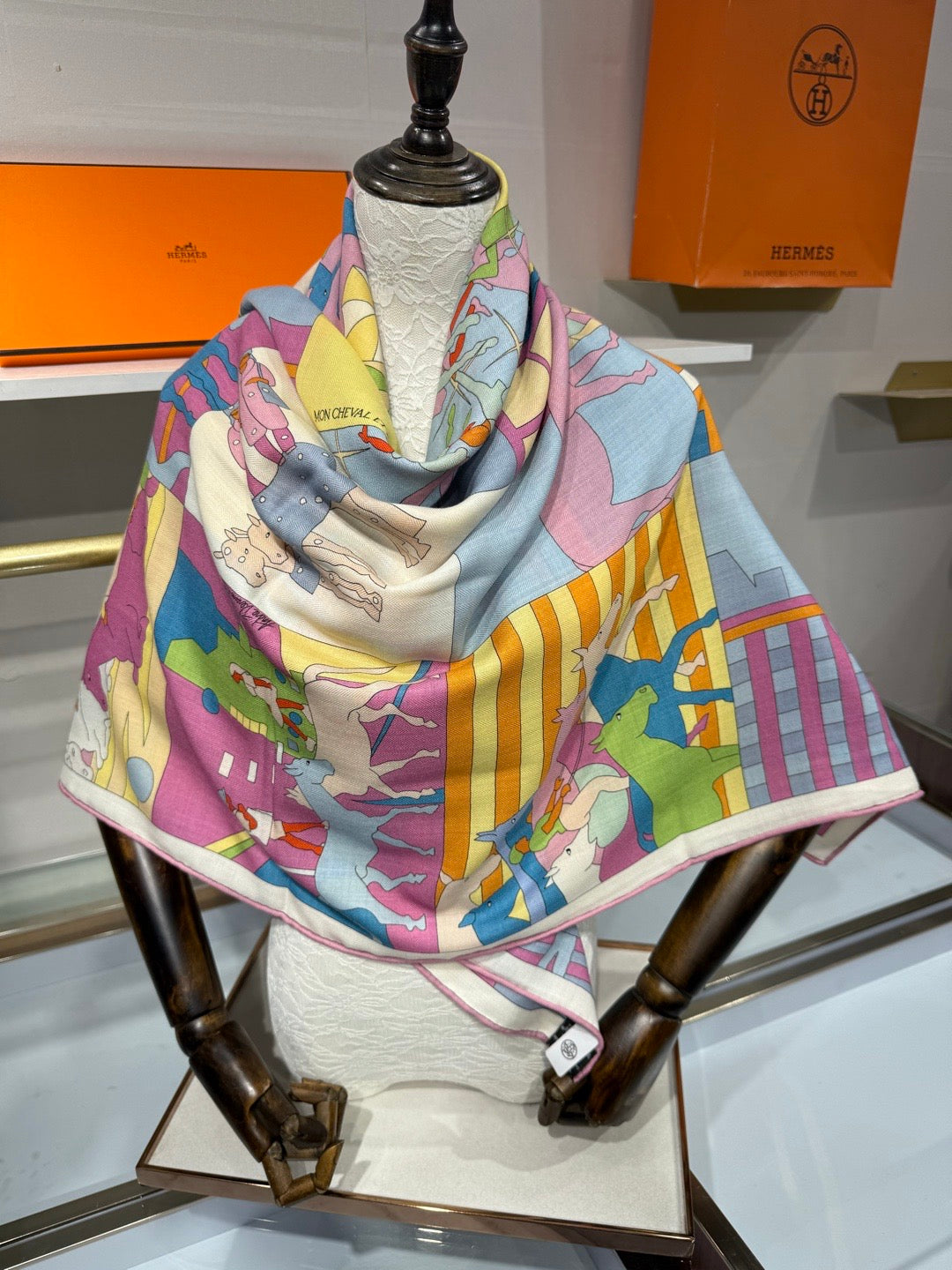 HM 26s 140x140cm Mon Cheval et Moi Scarf Cashmere Silk 214221