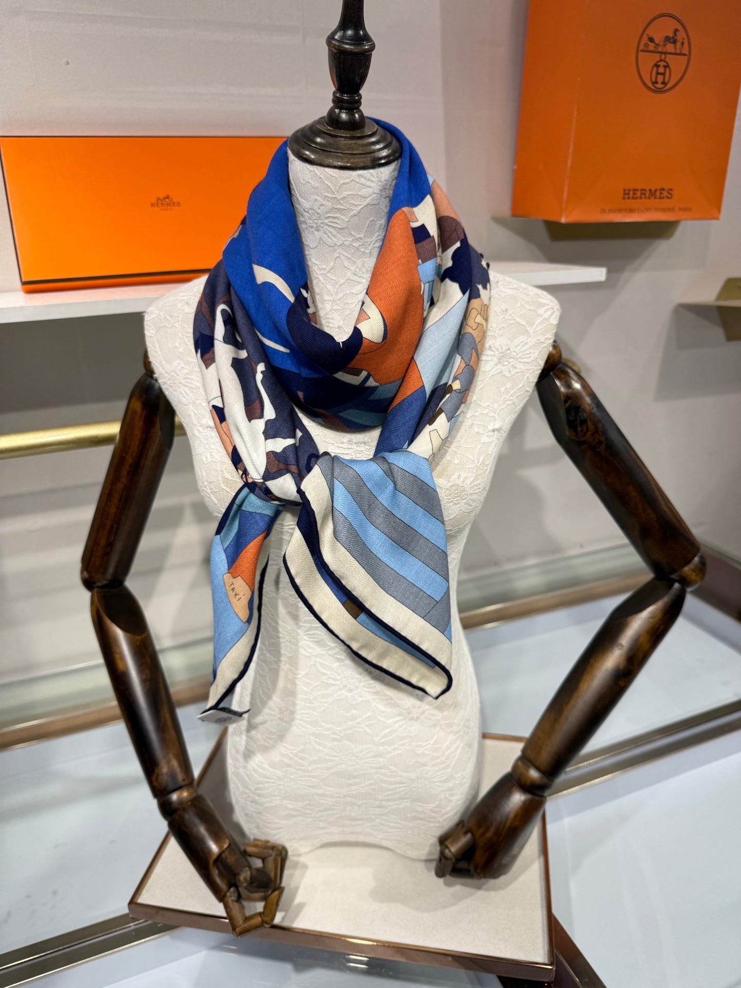 HM 26s 140x140cm Mon Cheval et Moi Scarf Cashmere Silk 214223
