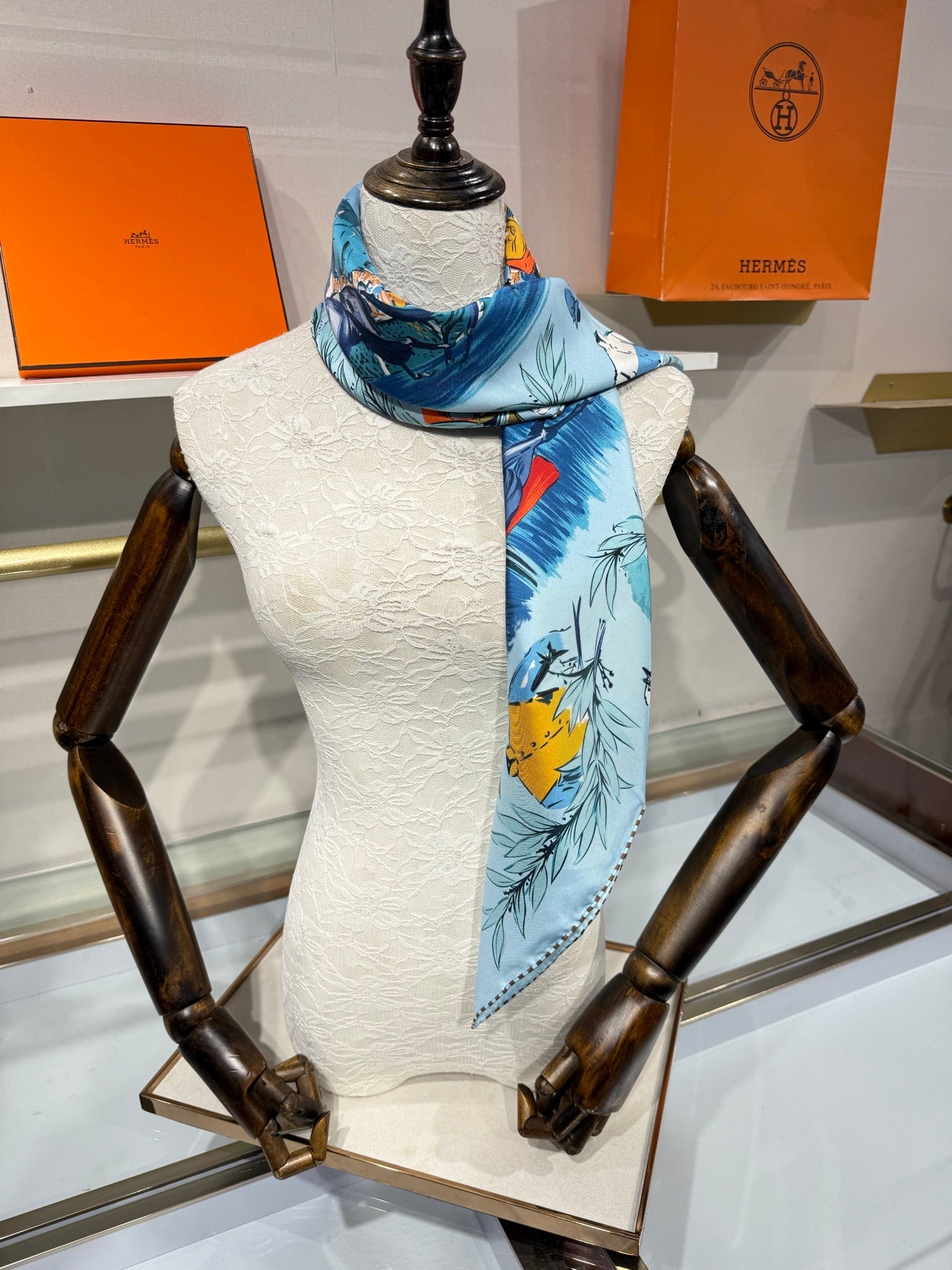 HM 26s Champ de Courses a Chantilly Scarf 90x90 Mulberry Silk 215603