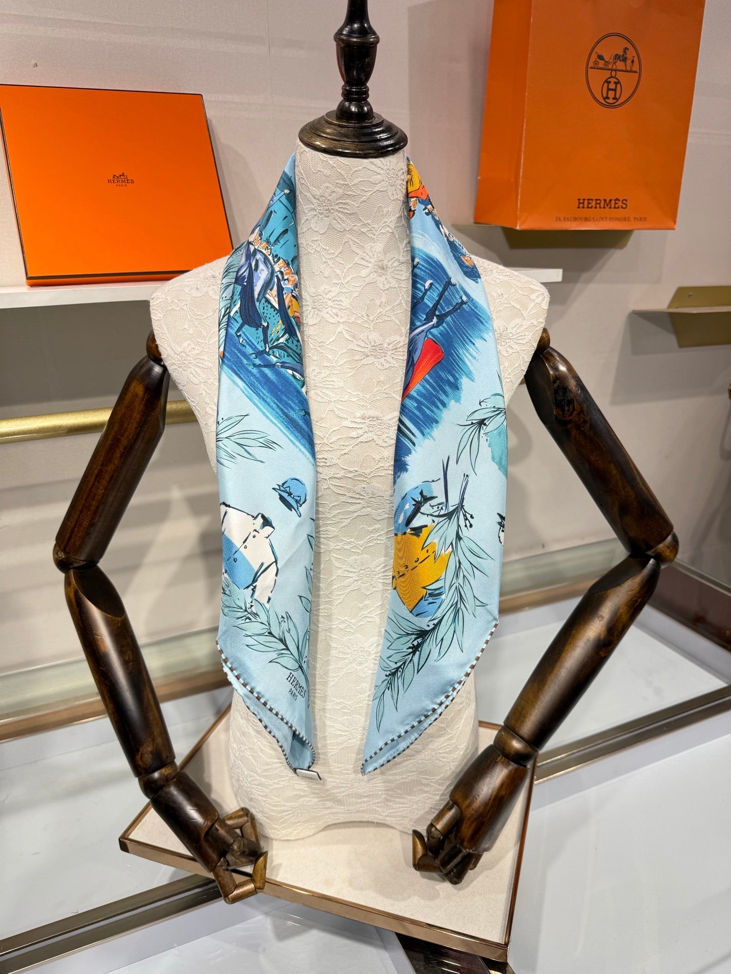 HM 26s Champ de Courses a Chantilly Scarf 90x90 Mulberry Silk 215603