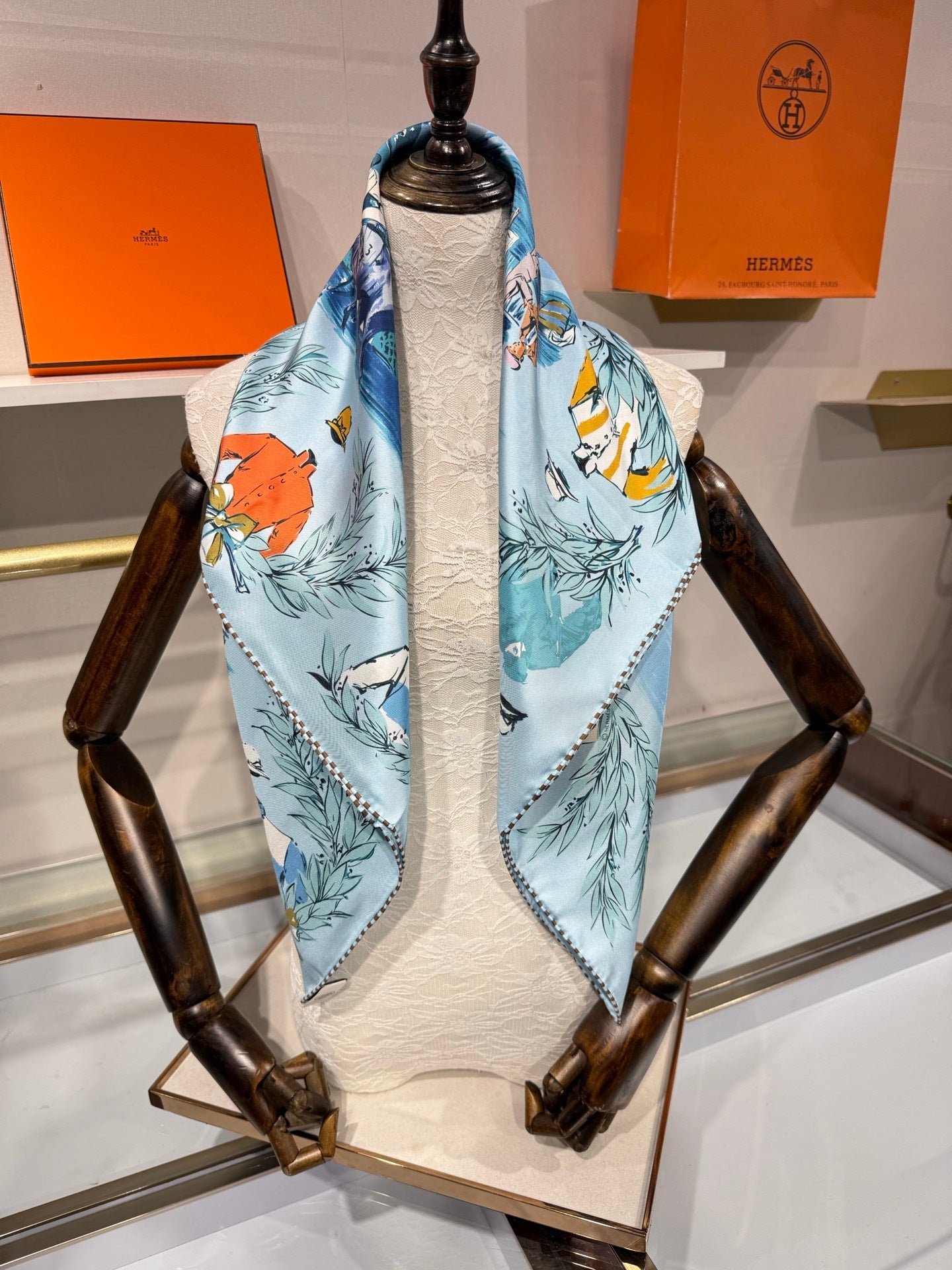 HM 26s Champ de Courses a Chantilly Scarf 90x90 Mulberry Silk 215603
