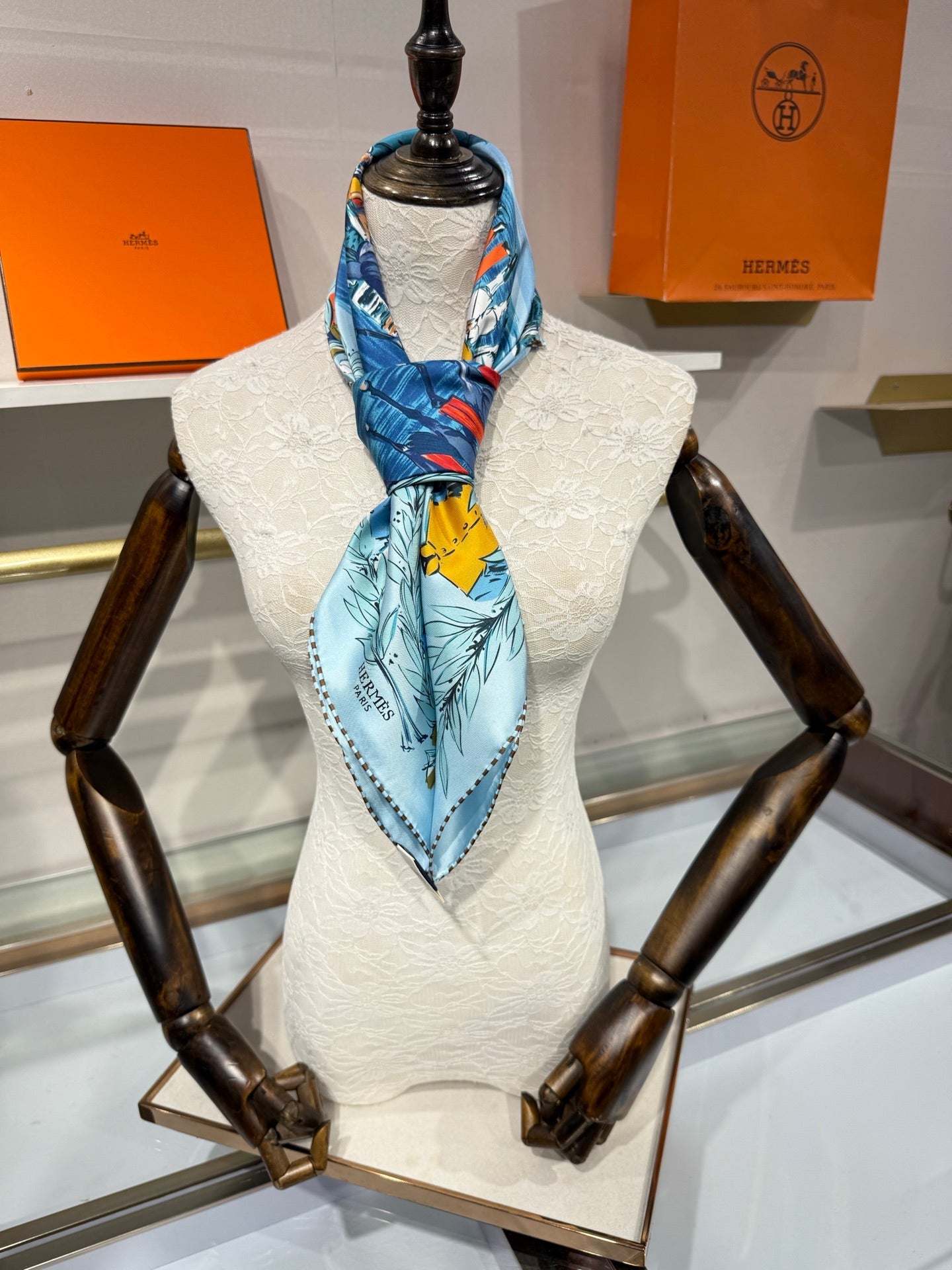 HM 26s Champ de Courses a Chantilly Scarf 90x90 Mulberry Silk 215603