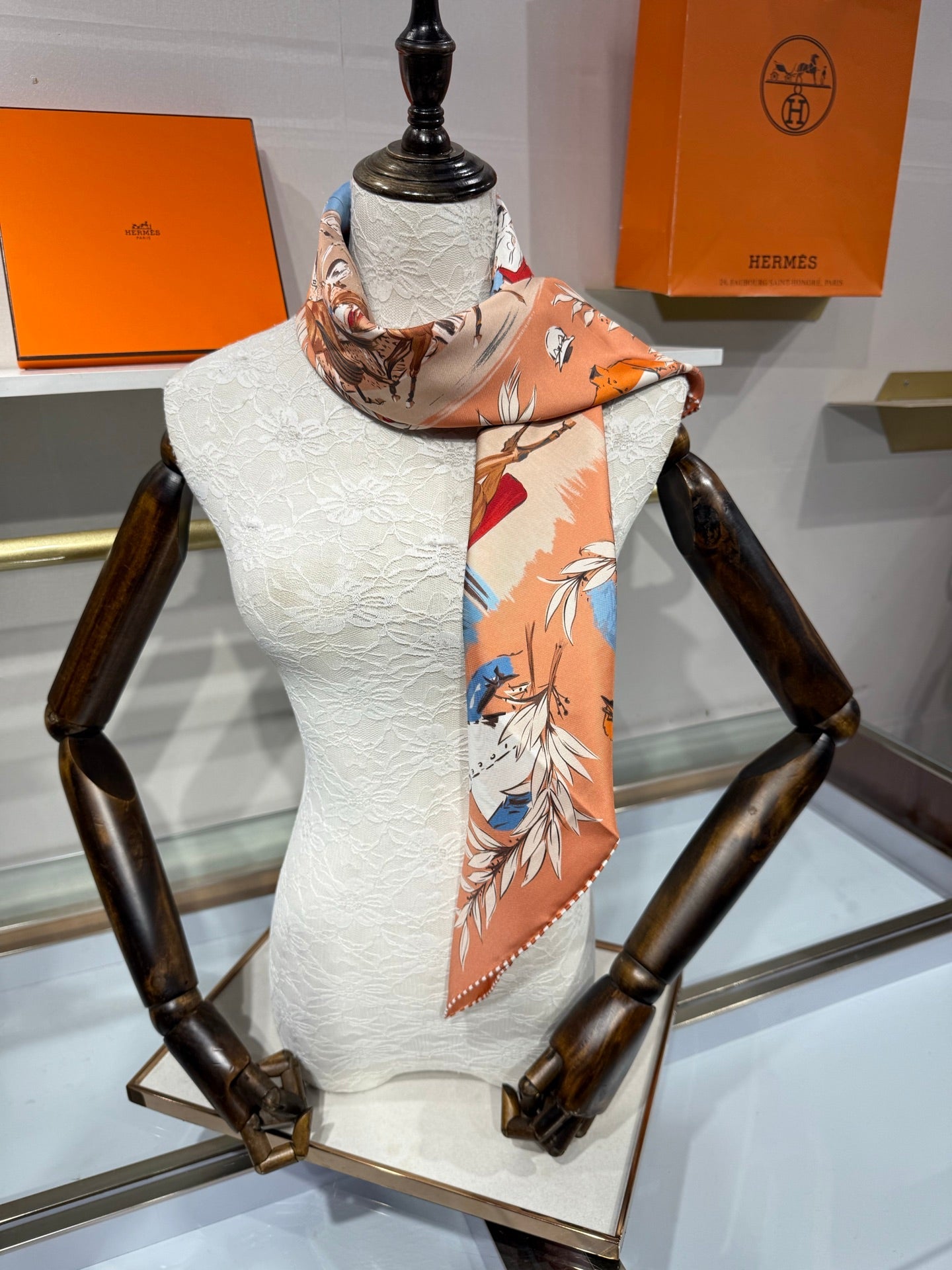 HM 26s Champ de Courses a Chantilly Scarf 90x90 Mulberry Silk 215607