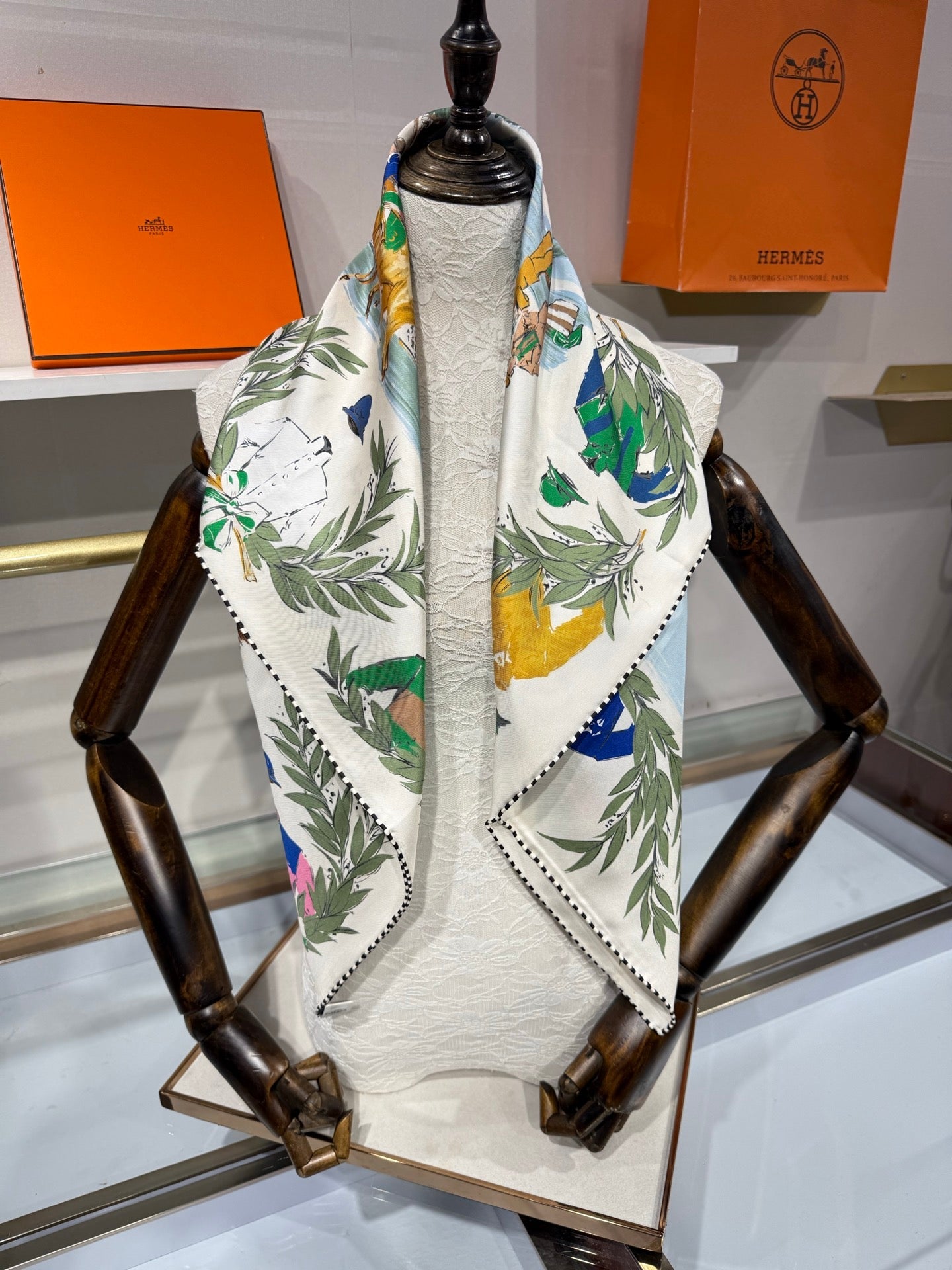 HM 26s Champ de Courses a Chantilly Scarf 90x90 Mulberry Silk 215611