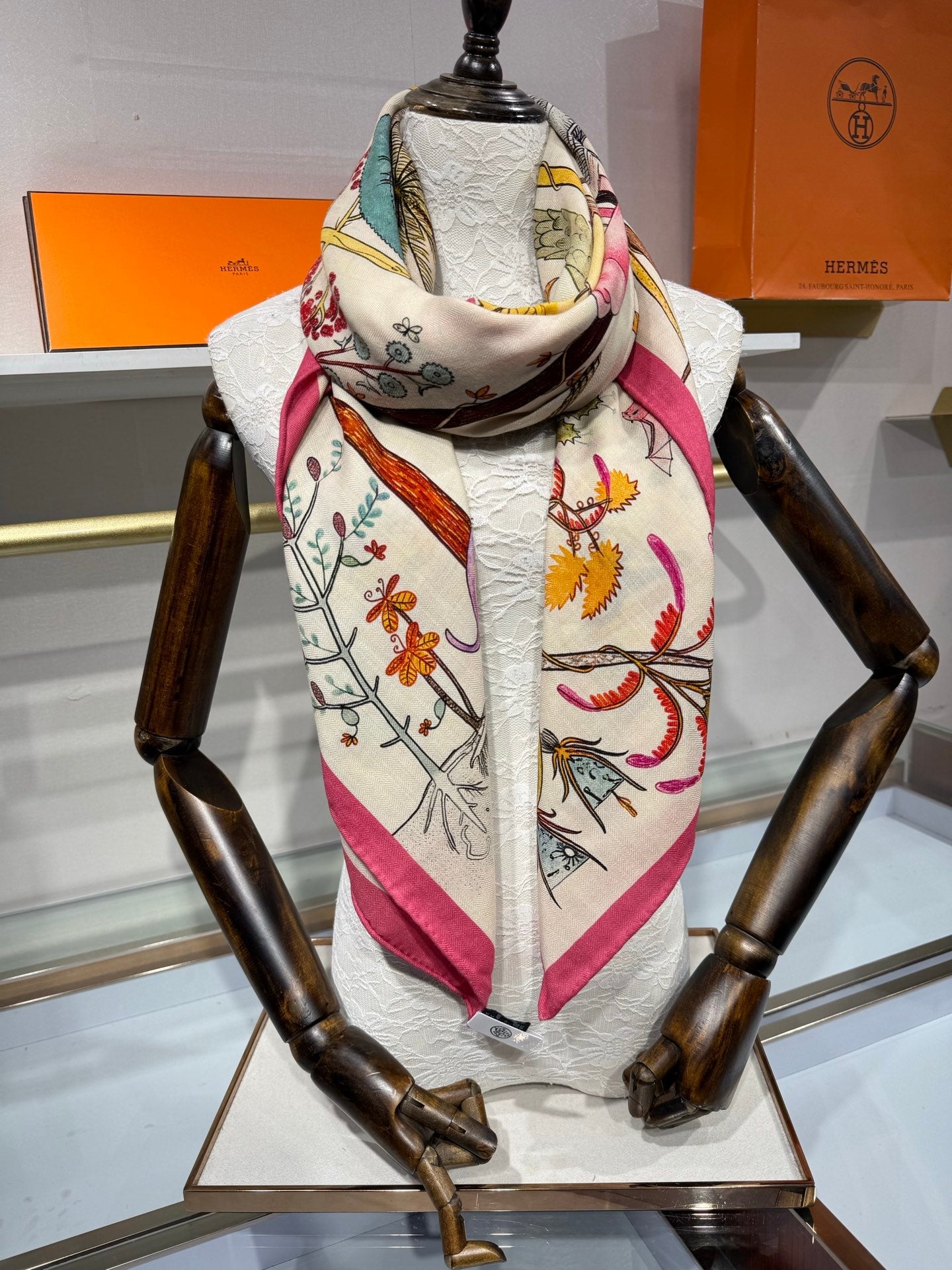 HM 26s Scarf 140 In Cashmere And Silk 216596