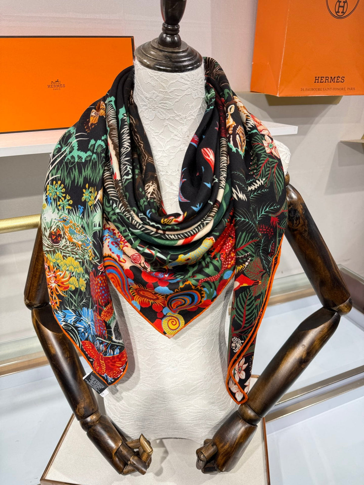 HM 26s Scarf 140 In Cashmere And Silk 217524