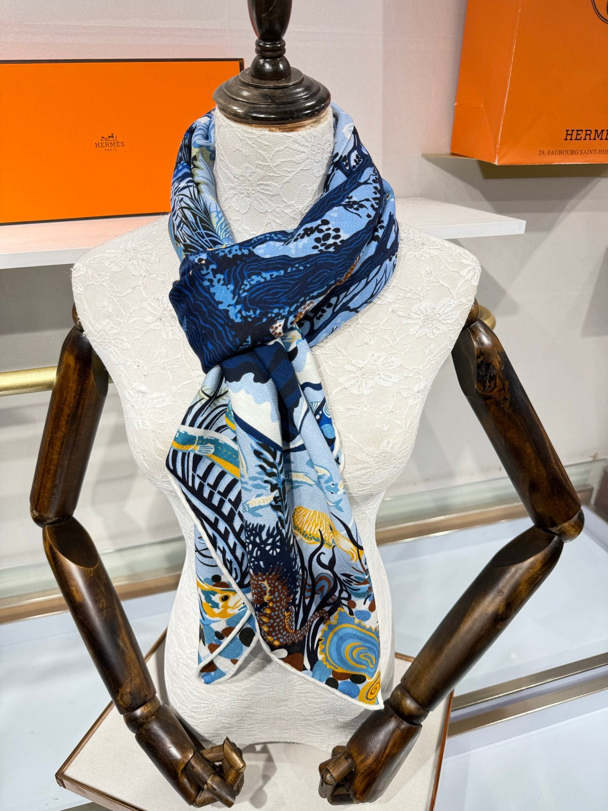 HM 26s Scarf 140 In Cashmere And Silk 217526