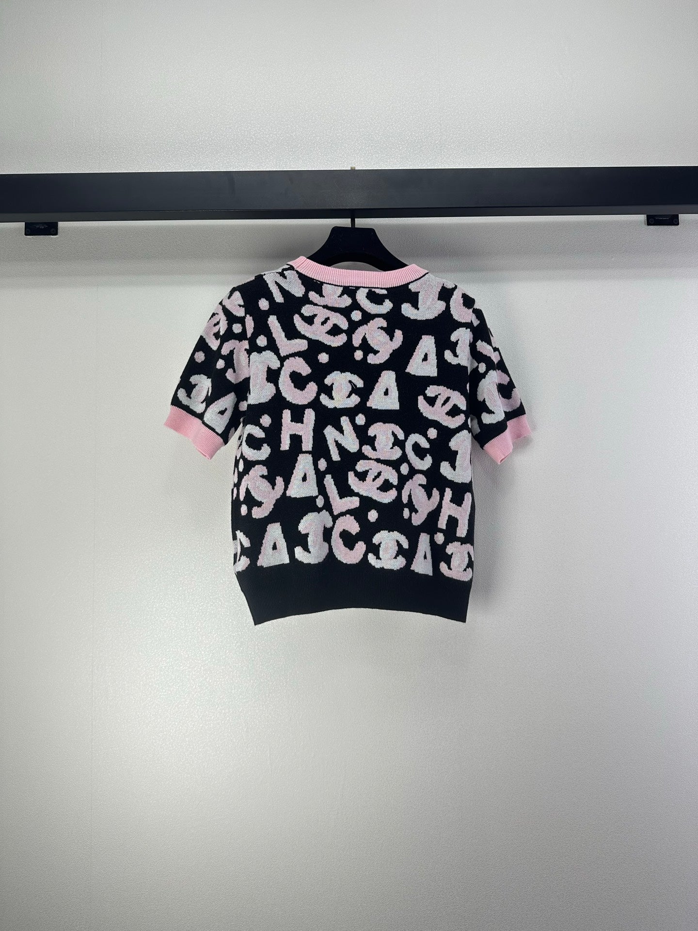 CC Short-Sleeved Knit Top Black Pink Wool Nylon 345986