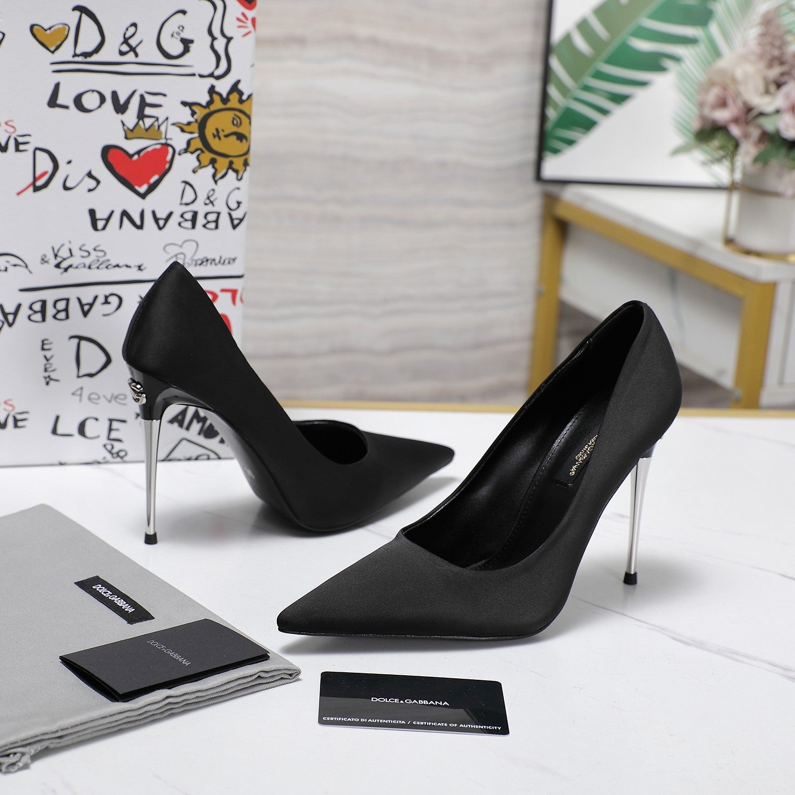 DC Pointed Pumps Black Sheepskin 289694