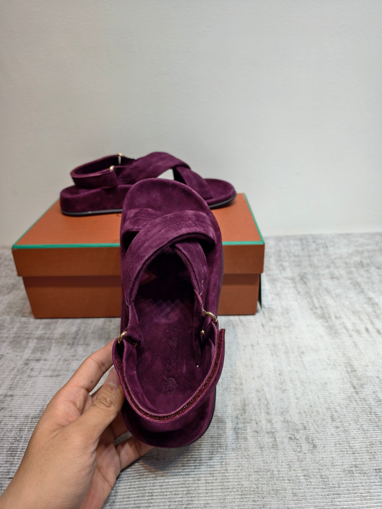 LP 26s Hector Sandal Burgundy Suede 864863