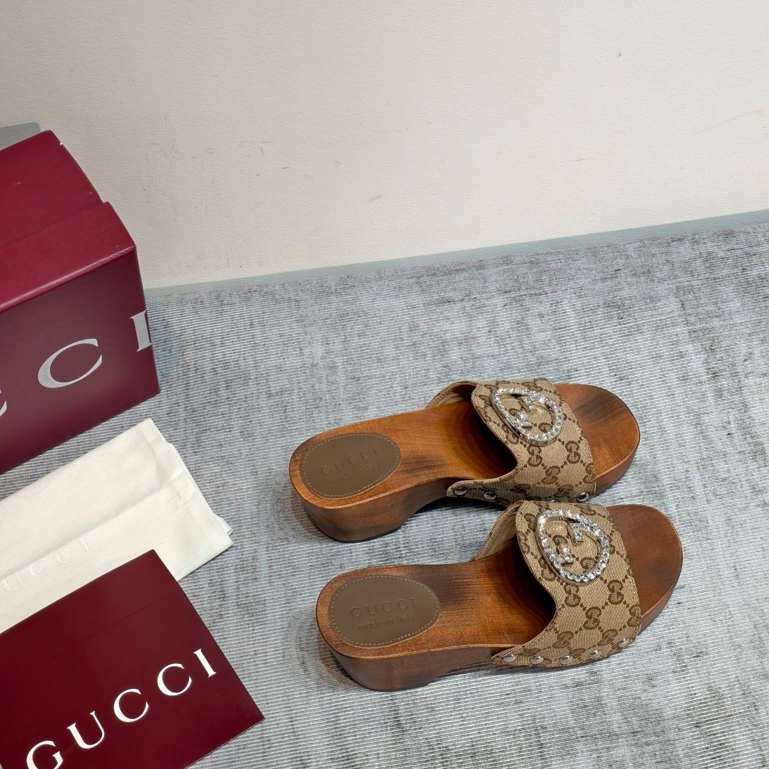 GG Clog Beige Canvas 864269