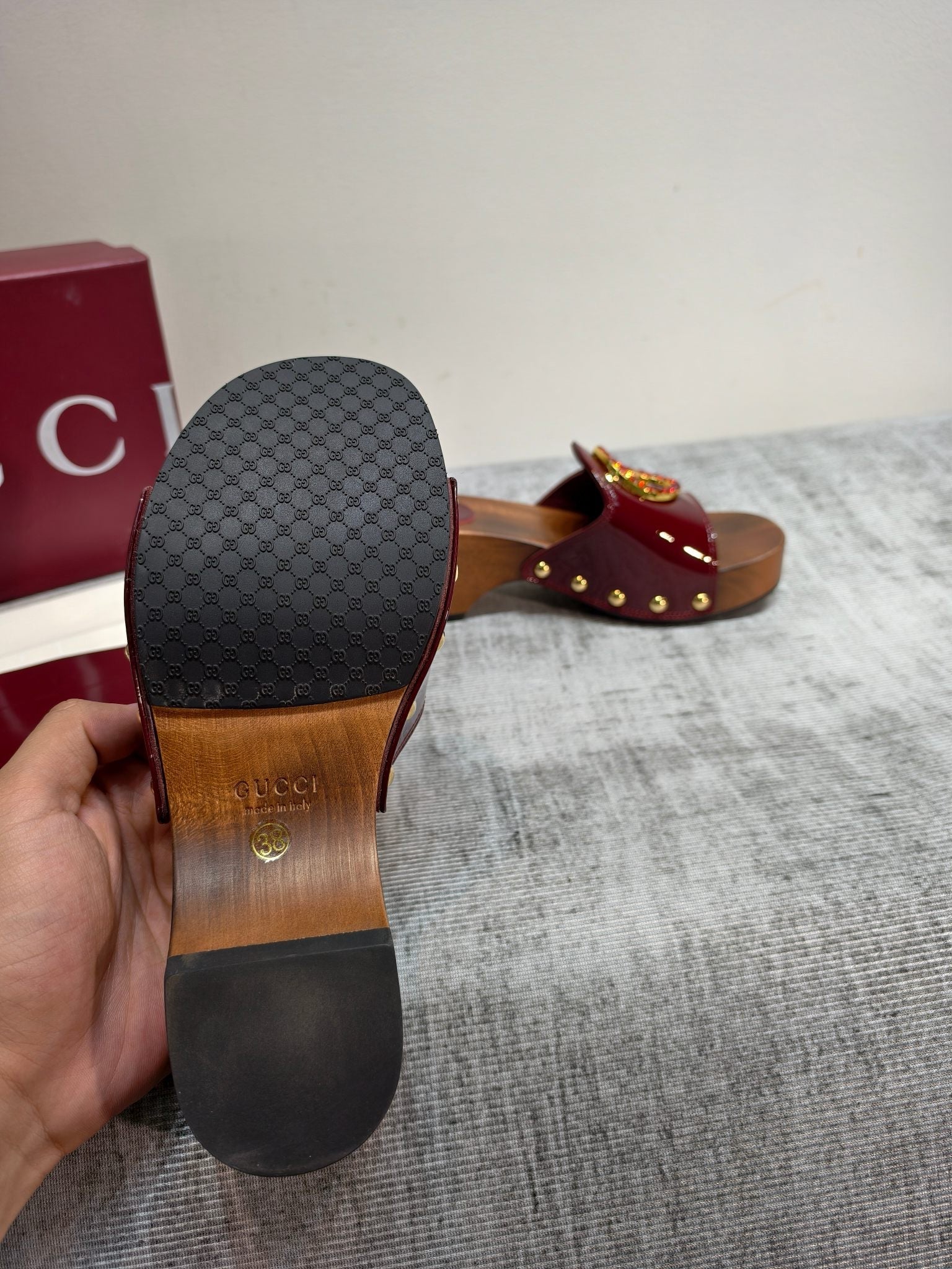 GG Clog Burgundy Patent Leather 864270