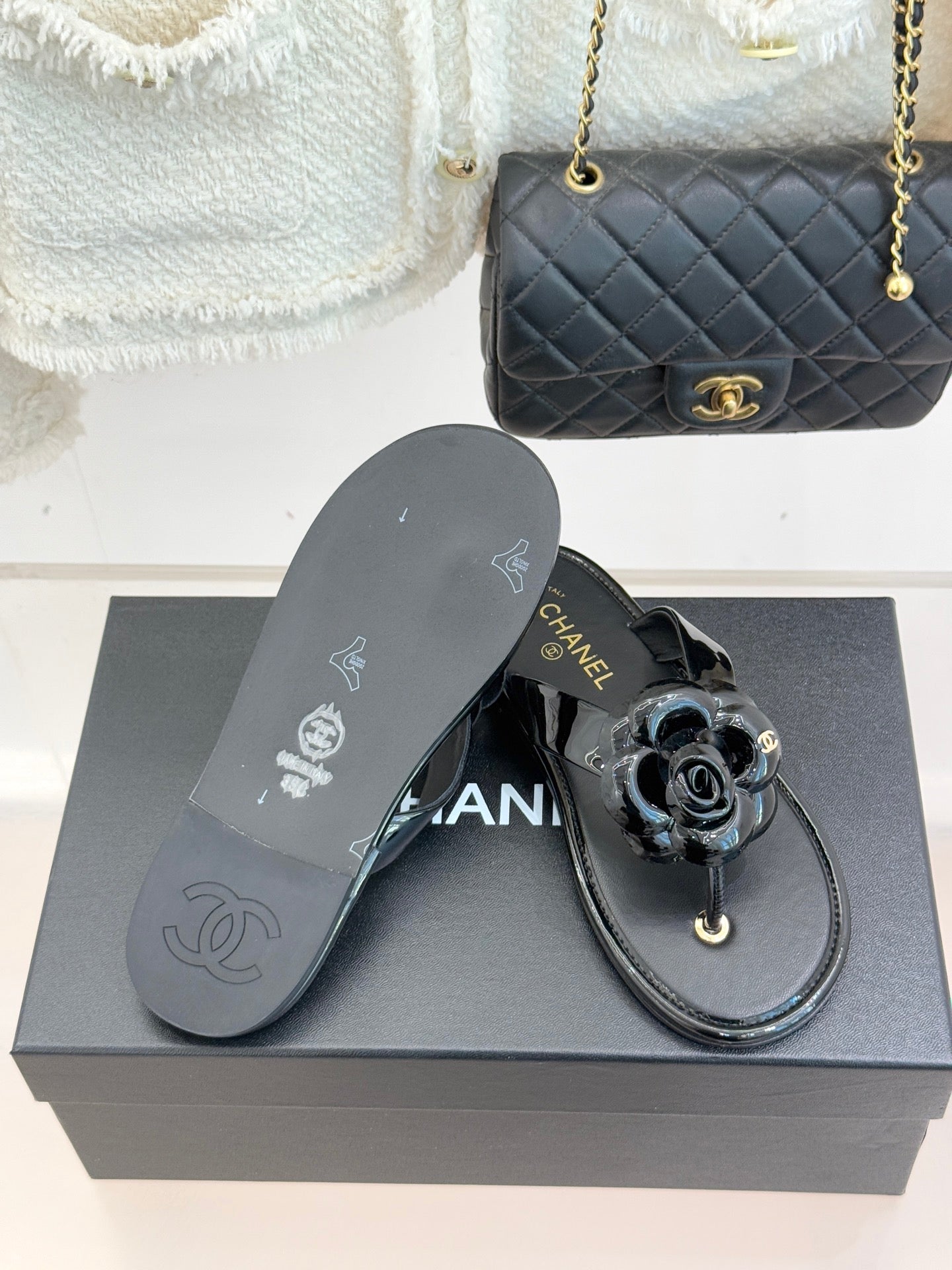 CC 26C Early Spring Camellia Slide Black Calfskin & Patent Leather