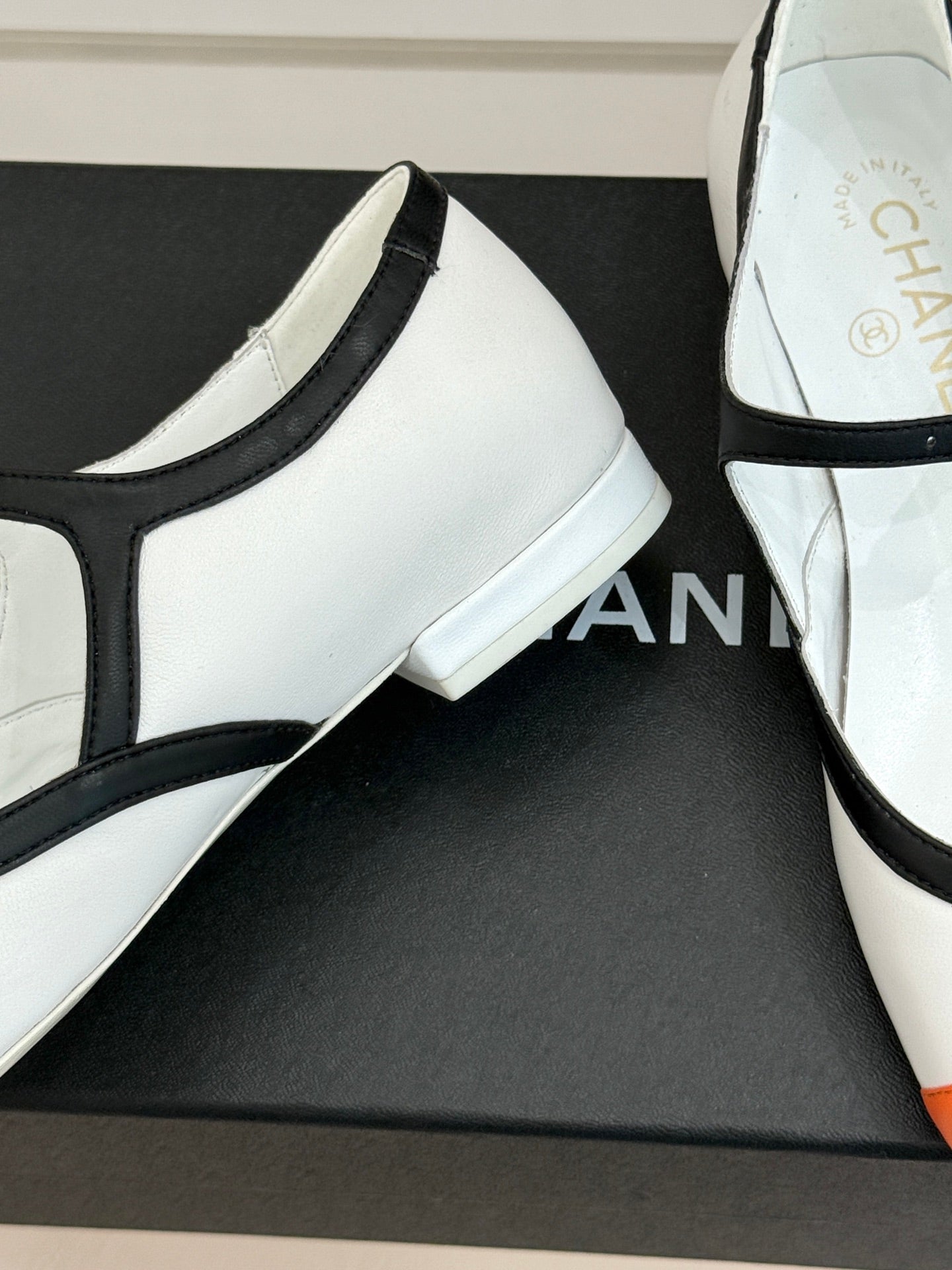 CC 26s Square-Toe Mary Jane Shoes Orange White Leather 920420