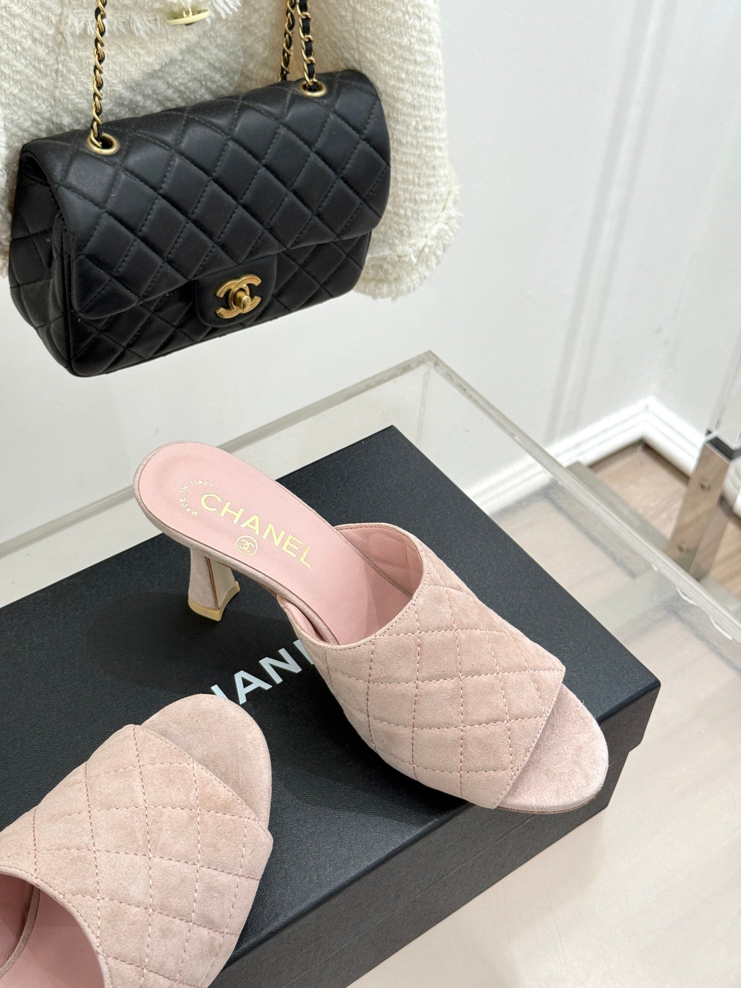 CC 26s High-Heeled Sandals Muted Pink Diamond-Patterned Suede 920297