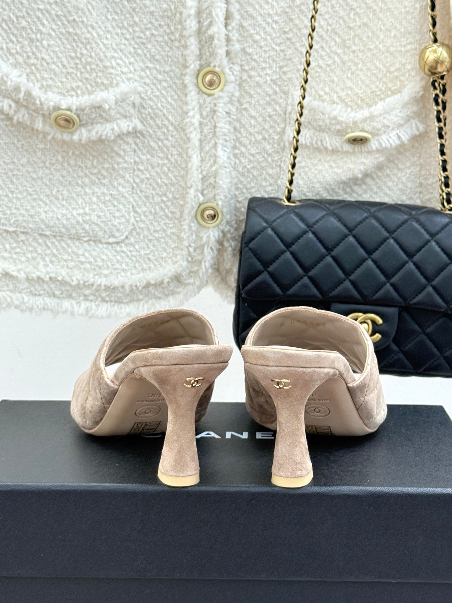 CC 26s High-Heeled Sandals Light Taupe Diamond-Patterned Suede 920299