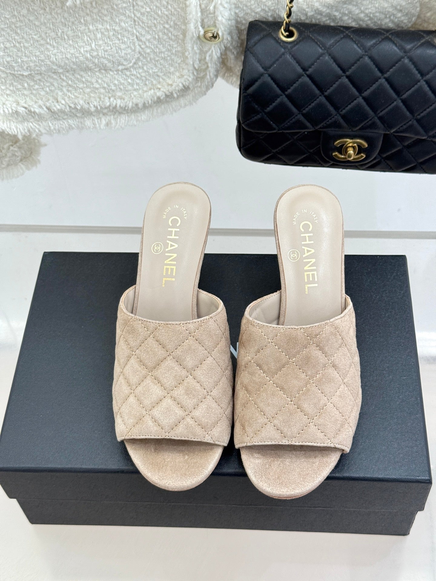 CC 26s High-Heeled Sandals Light Taupe Diamond-Patterned Suede 920299