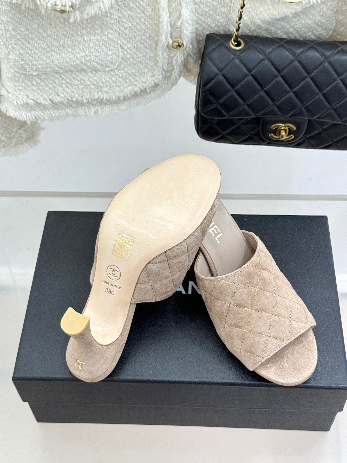 CC 26s High-Heeled Sandals Light Taupe Diamond-Patterned Suede 920299