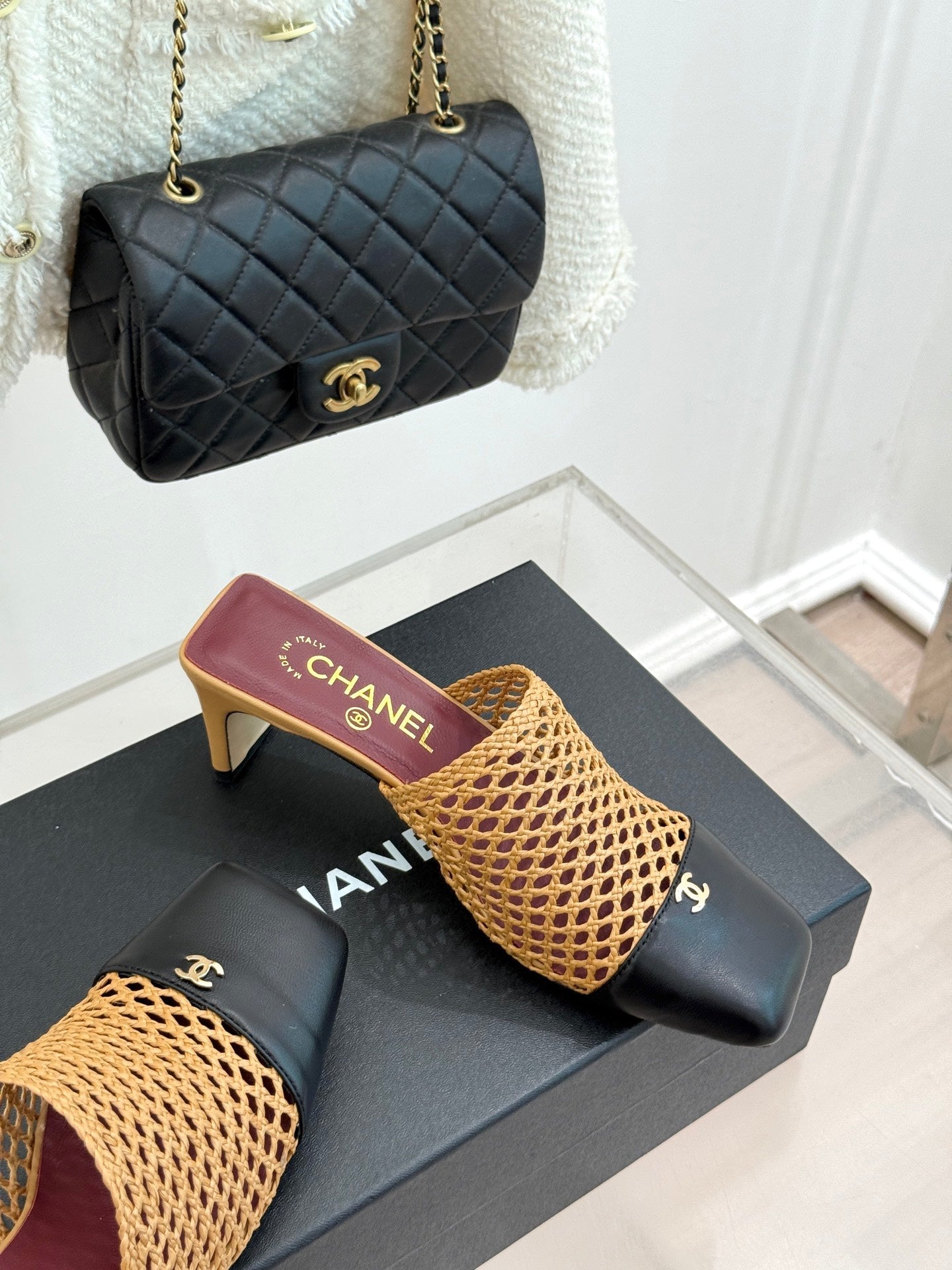 CC 26s Square-Toe Sandals Black Beige Distinct Woven 887979