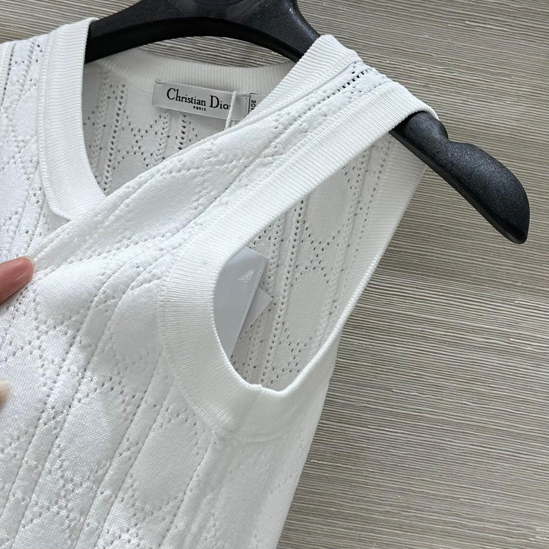 CD 25 Hollow Knitted Vest White Silk Wool