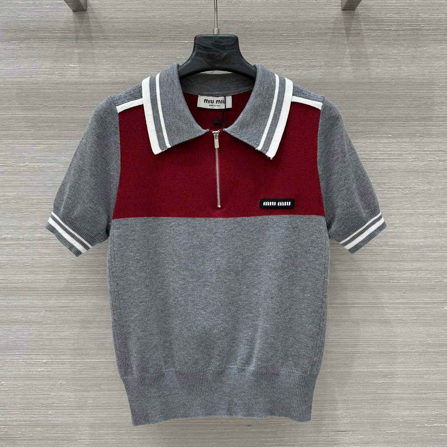 Miu Miu 25 Polo Collar Short-sleeved Top Gray red Tencel