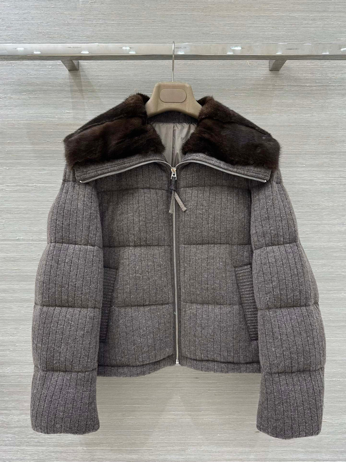 LP 26s Knit Puffer Jacket Brown Fur Collar 427319