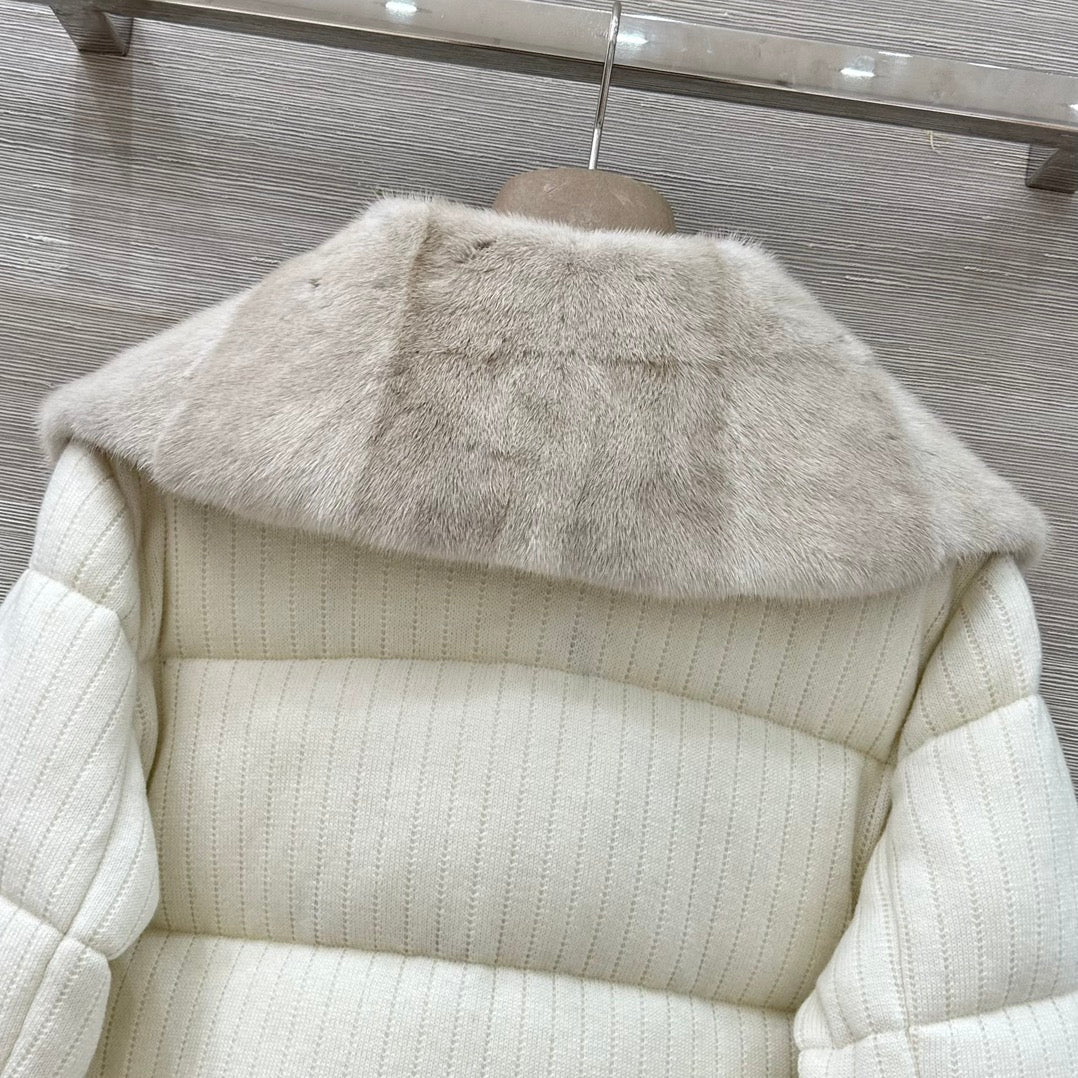 LP 26s Knit Puffer Jacket White Beige Fur Collar 427317