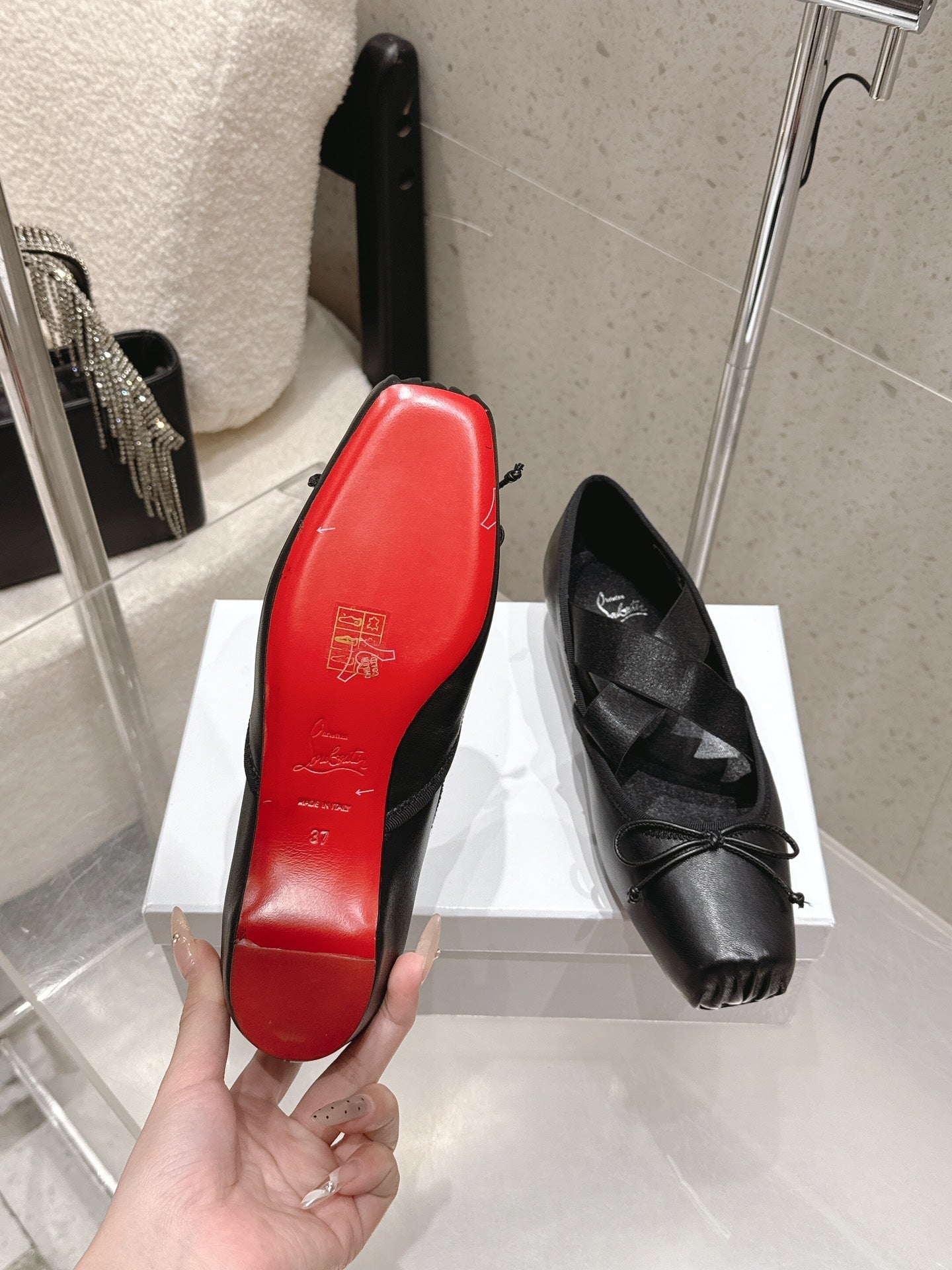 CL Ballet Butterfly Ballet Flats Black Leather 610807