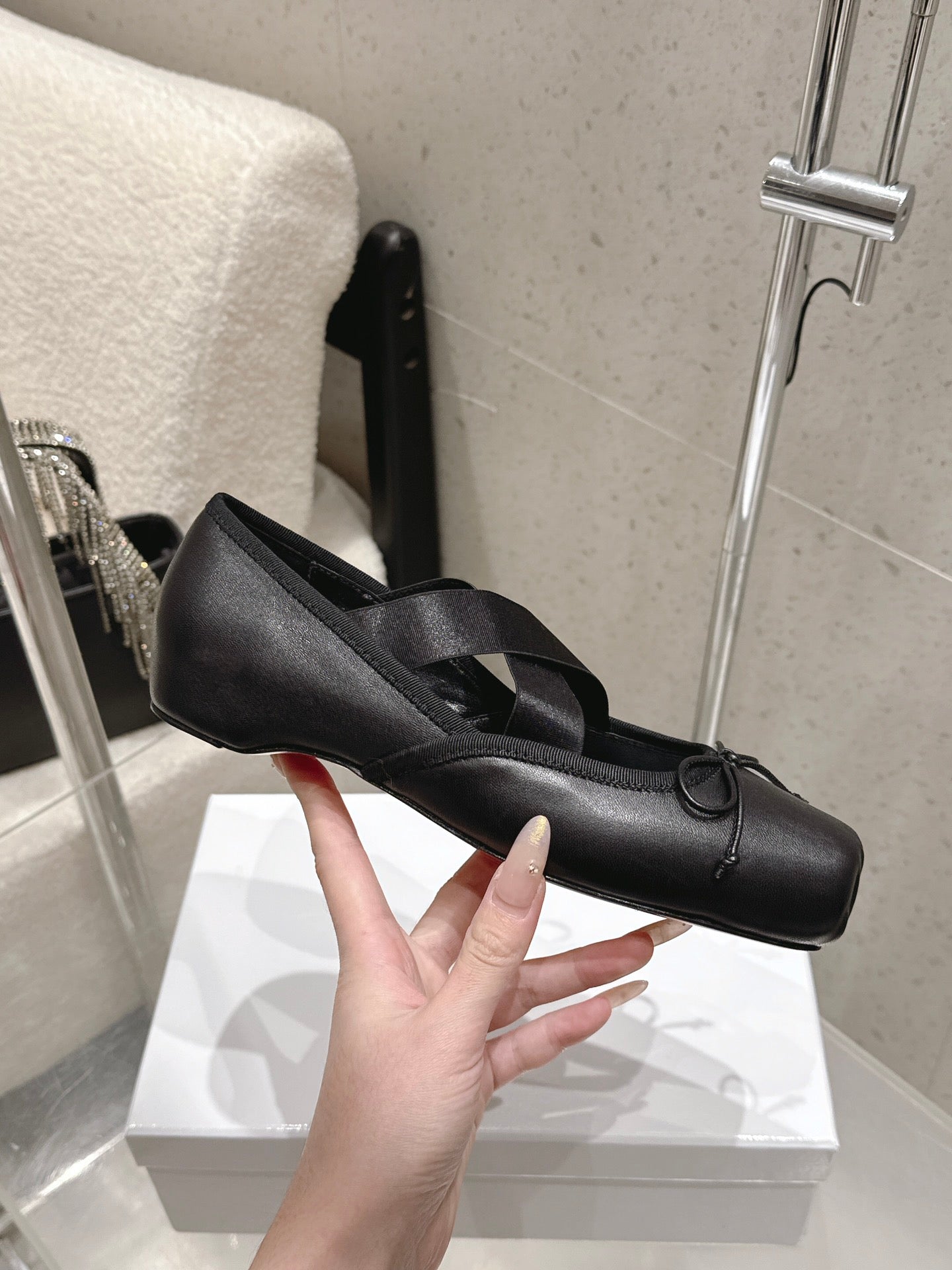 CL Ballet Butterfly Ballet Flats Black Leather 610807