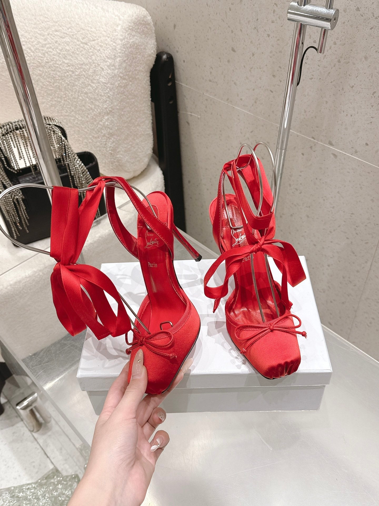 CL Cassia Lace Up Pumps  10.5 Red Satin 610816
